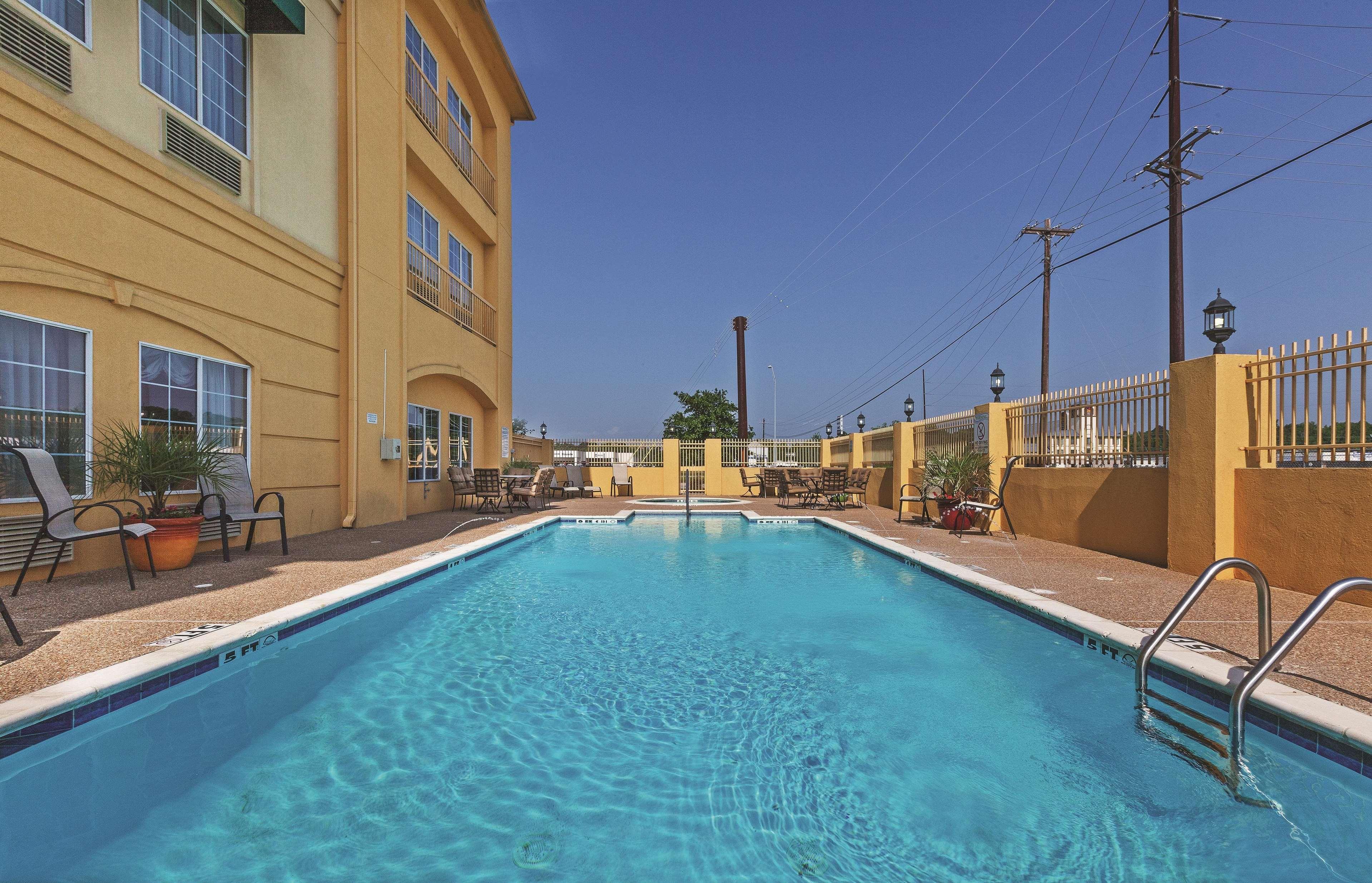 Hotel La Quinta By Wyndham Livingston Exterior foto